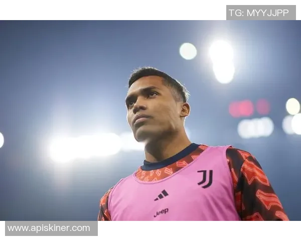 38岁足球巨星再创辉煌带领球队夺冠 引领新一轮职业生涯巅峰挑战 38岁足球巨星再创辉煌带领球队夺冠 引领新一轮职业生涯巅峰挑战